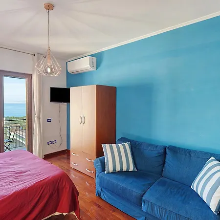 Luxury Blue アパート ソレント