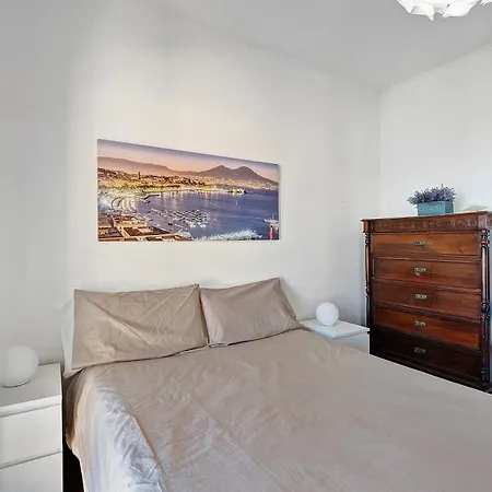 Luxury Blue アパート